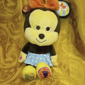 2020 Disney Hooyay Hug And Play Talking Plush Minnie Mouse 15" (Tested Works)